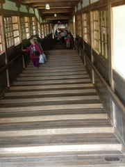 回廊階段2.JPG